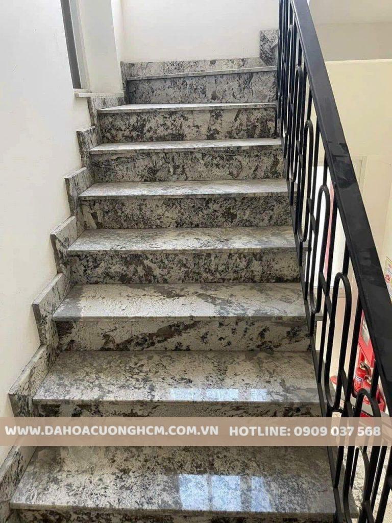 mẫu cầu thang hot 2025