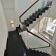 đá ốp cầu thang granite đen kim sa cho nhà phố TPHCM