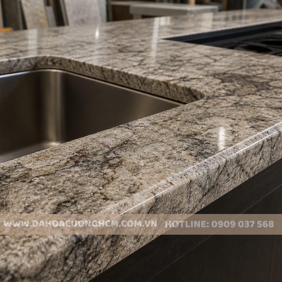 Chi tiết mặt đá bếp granite với khoét chậu và bếp âm